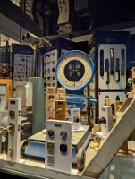 PXL_20250816_004137872